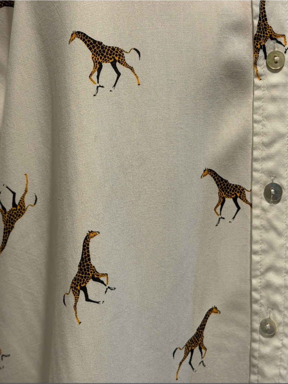 Jane + Delancey White Giraffe Print Button Down Blouse Top Animal Print Size XL - Picture 5 of 16